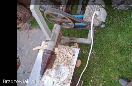 Rębak do drewna WOM -  Świder do ciągnika lub na silnik elektryczny