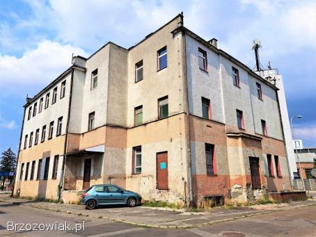 Na sprzedaż budynek o pow.  użytkowej 2008 mkw.  Sanok Posada