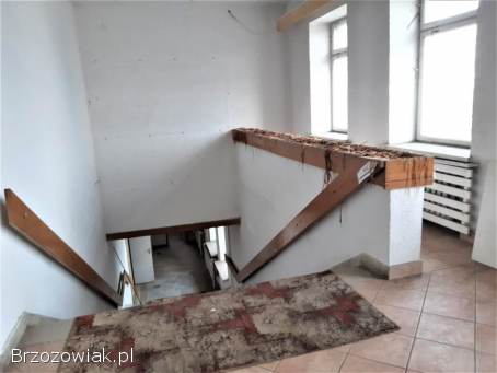 Na sprzedaż budynek o pow.  użytkowej 2008 mkw.  Sanok Posada