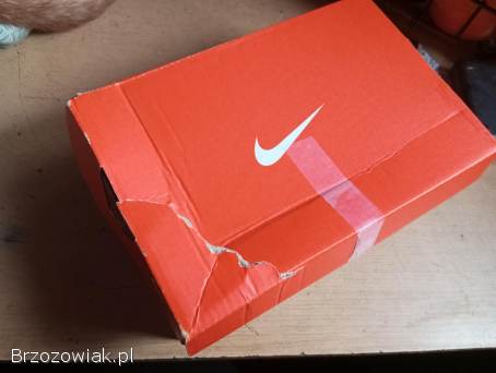 Buty sportowe Nike rozmiar 19,  5 -  nowe