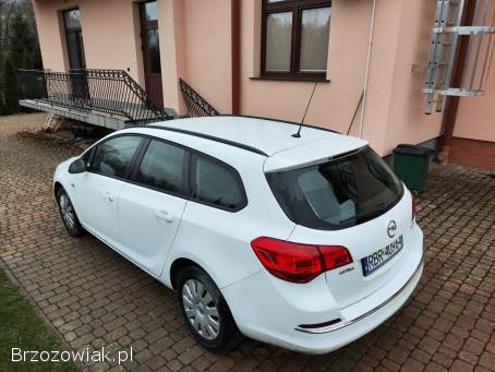 Sprzedam -  Opel Astra -  2015 -  276 265 km -  1 598 cm3 -  Diesel