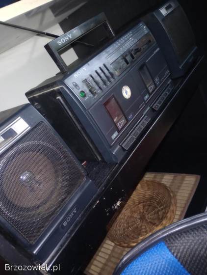 Stary radiomagnetofon