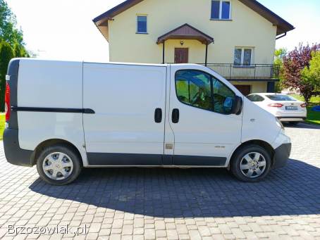 Sprzedam RENAULT TRAFIC L1H1 2011 r