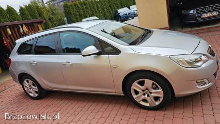 Opel Astra 1,  7CDTI 125KM 2011
