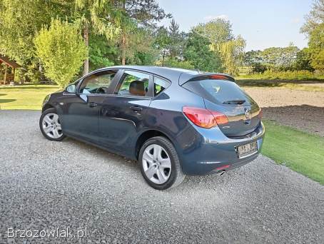 Opel Astra J 1.  4 T Benzyna 2010