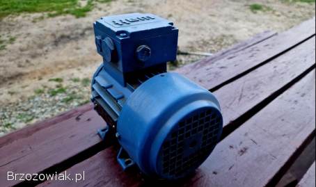 Silnik WATT 3-fazowy 230/400V 0.  12kW 645 obr/min oś 14 mm