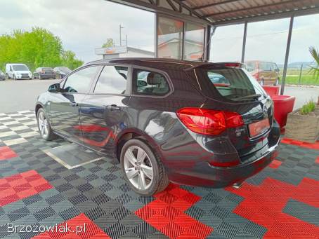 Opel Astra 1.  4 Turbo + LPG 2012