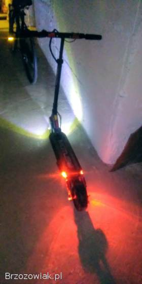 Hulajnoga elektryczna MOTUS 8,  5 PRO lite