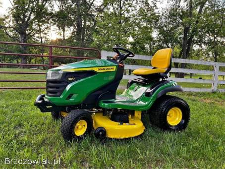 Traktorek ogrodowy John Deere S130