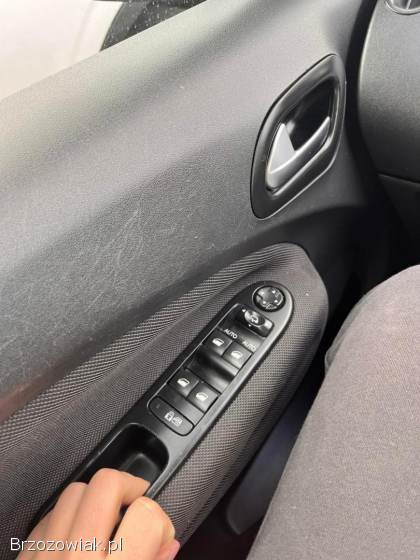Peugeot 208 2013