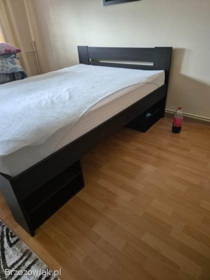 Łóżko z materacem 140cm na 200cm Solidne