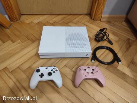 Okazja!  Xbox one S 1TB + 2 pady i sporo gier!  Super Stan!  Gwarancja!