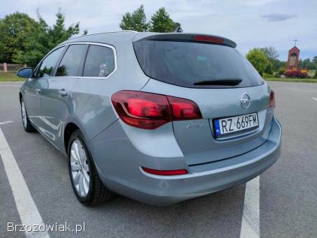 Opel Astra OKAZJA SUPER STA 2011