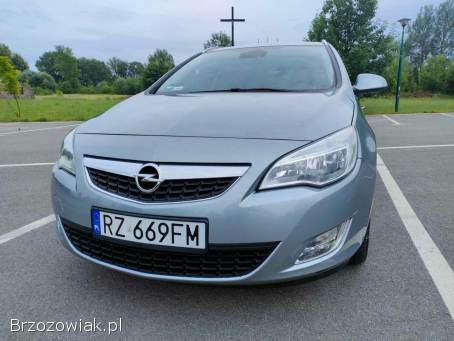 Opel Astra OKAZJA SUPER STA 2011