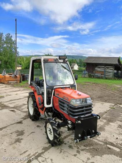 Traktorek Kubota GB16 komunalny/sadowniczy + osprzęt