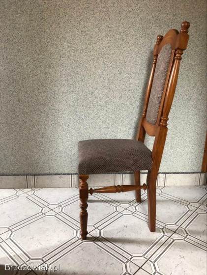 Krzesła drewniane do salonu