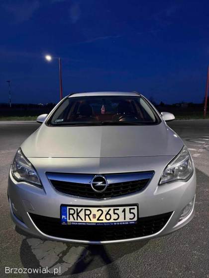 Opel Astra Kombi 2012