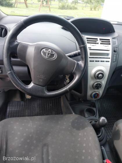 Toyota Yaris 2 2006