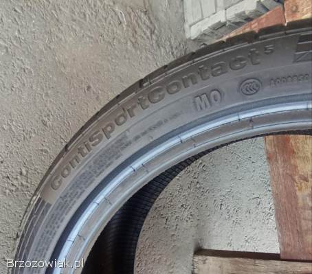 245/35R18 Continental