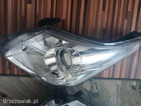 LAMPY JAK NOWE TOYOTA AVENSIS 2009