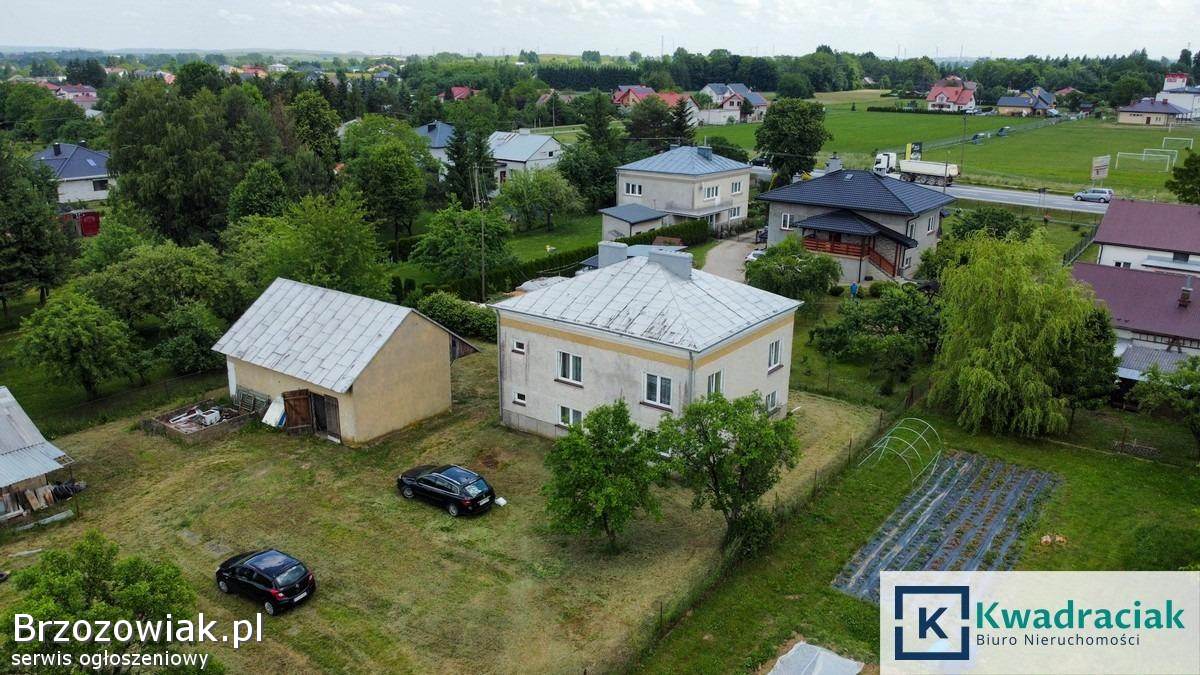 Murowany dom w miejscowości Rogi