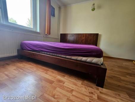 Łóżko z litego drewna indyjskiego