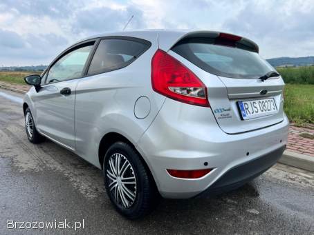 Ford Fiesta 1.  6D 90km 2009