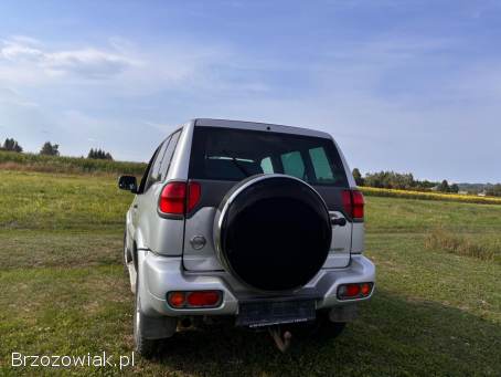 Nissan Terrano 2.  7 diesel 4x4 2005