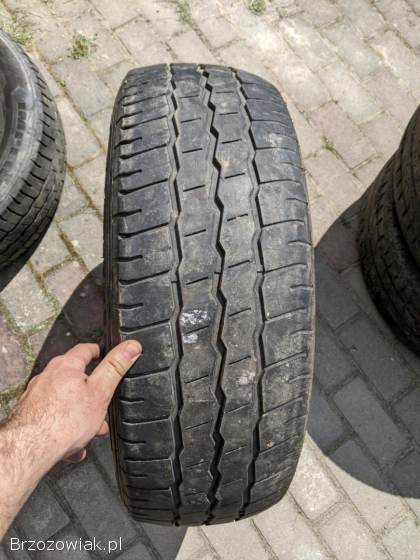 Sprzedam używane opony w rozmiarze 215/65R16 C wzmacniane