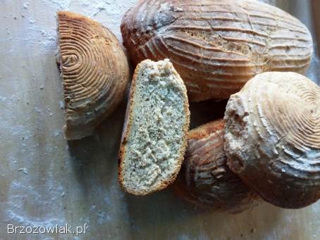 Chleb z pieca opalanego drewnem