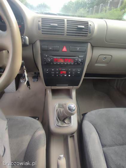 Audi A3 8L lift 1.  6 benz 2002