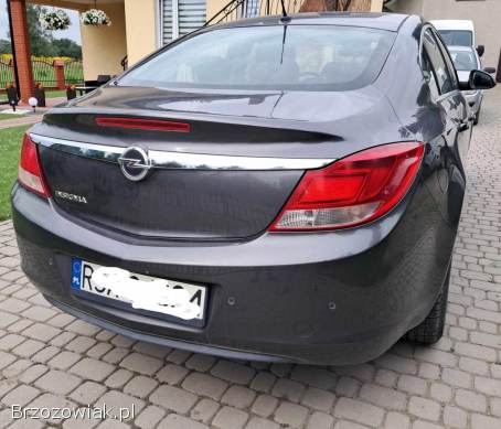 Opel Insignia 1.  8 2009