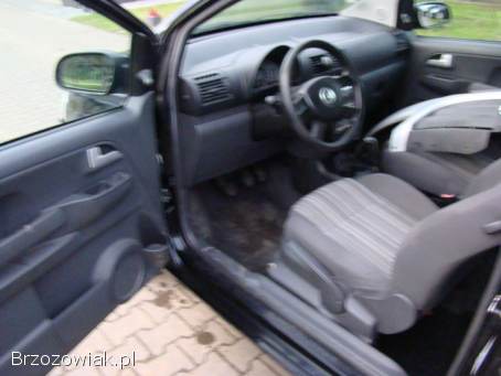 Volkswagen Fox 1.  4 benz.   2006