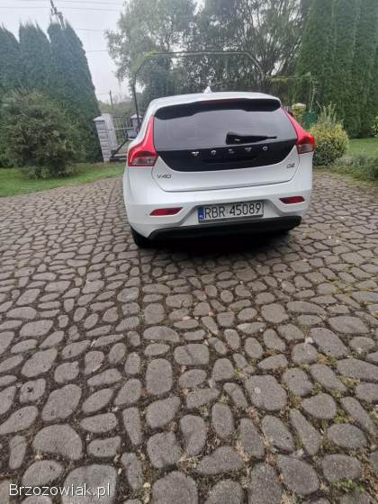 Volvo V40 2015