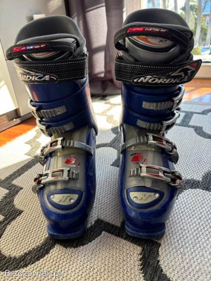 Narty zjazdowe z butami zestaw