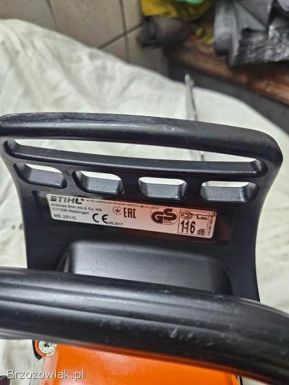 Pilarka Stihl Ms 251/C 3.  1km