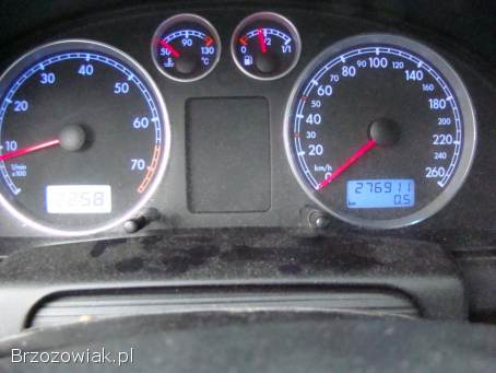 Volkswagen Passat 2.  0 benz.  B5 FL 2001