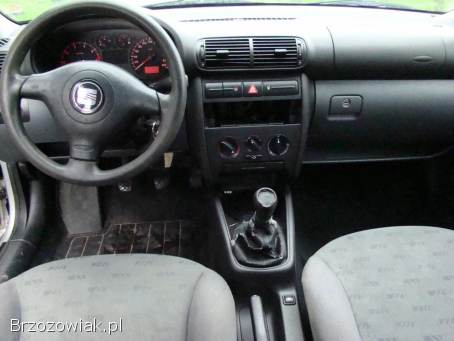 Seat Leon 1.  4 16V benz.   2001