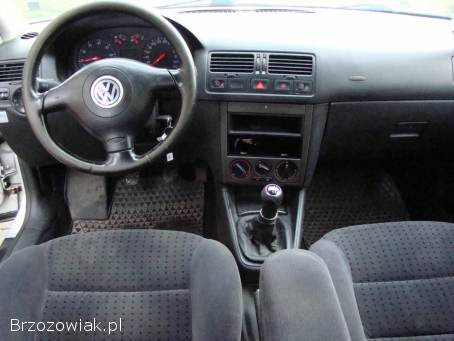 Volkswagen Bora 1.  6 SR benz.   1999