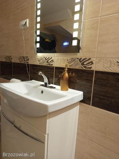 Zestaw łazienkowy szafka plus umywalka