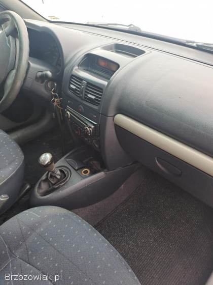 Renault Clio Sedan 2002