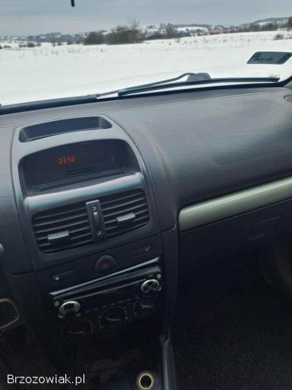 Renault Clio Sedan 2002