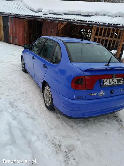 Seat Cordoba 1.  4 benzyna  1998