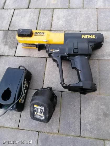 Zaciskarka prasa do rur REMS