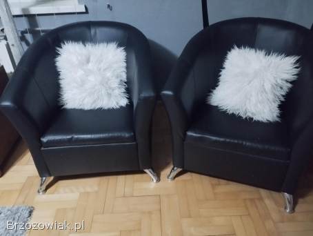 Dwa czarne,  solidne fotele+ pufka gratis