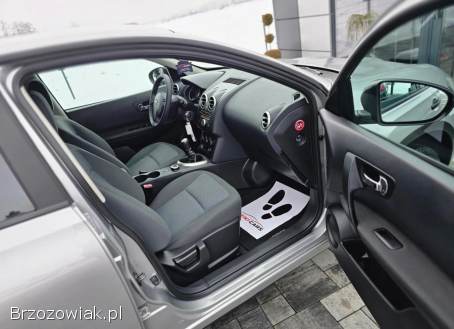 Nissan Qashqai 2.  0 4x4 Visia 2010