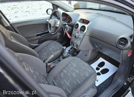 Opel Corsa 1.  4 16V Satelite 2011