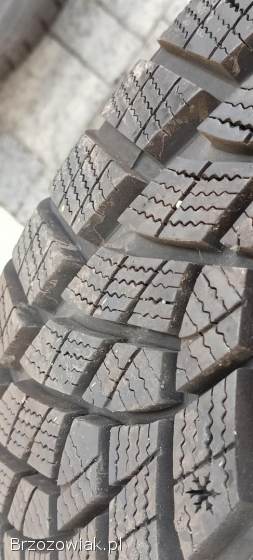 205/55r16 GOODYEAR,  2 opony zimowe 16 cali,  -  8mm,  jak nowe