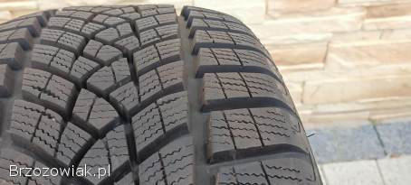 205/55r16 GOODYEAR,  2 opony zimowe 16 cali,  -  8mm,  jak nowe