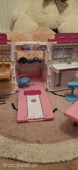 Camper Barbie Klinika